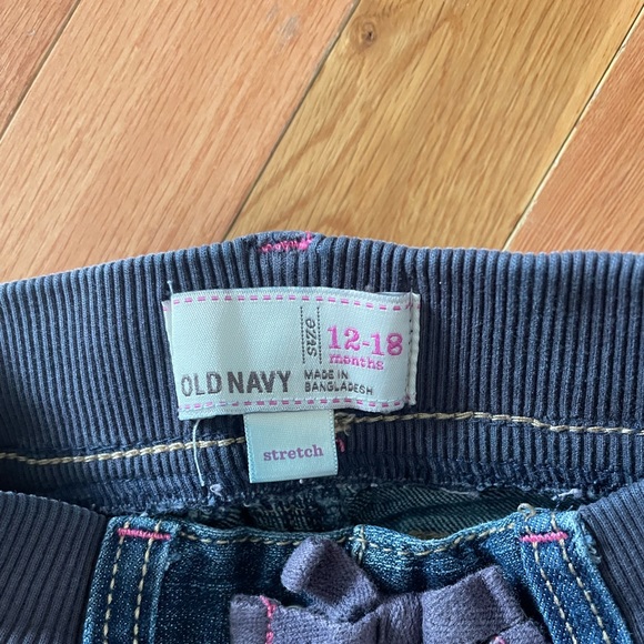 Old Navy Baby Convertible Stretch Jeans Size 12/18 Months - Picture 2 of 5
